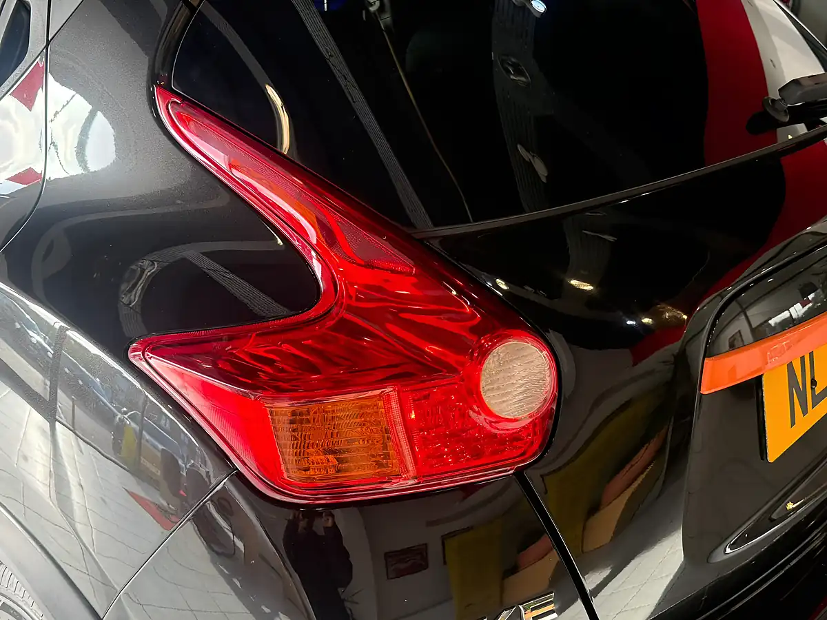 Used 2014 Nissan Juke Tekna Black - Interior and Exterior details 8