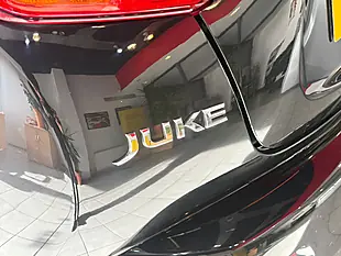Used 2014 Nissan Juke Tekna Black - Interior and Exterior details 9