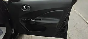 Used 2014 Nissan Juke Tekna Black - Interior and Exterior details 10