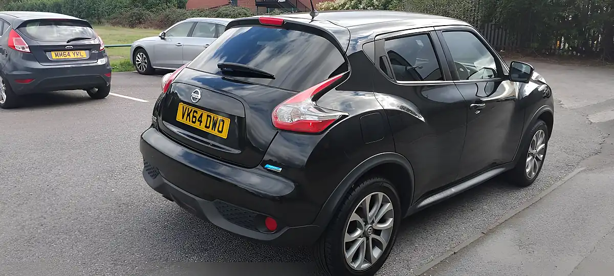 Used 2014 Nissan Juke Tekna Black - Interior and Exterior details 3