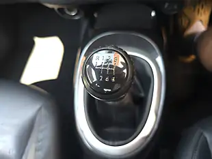 Used 2014 Nissan Juke Tekna Blue - Interior and Exterior details 10