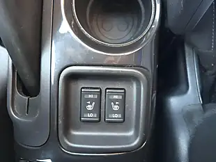 Used 2014 Nissan Juke Tekna Blue - Interior and Exterior details 18