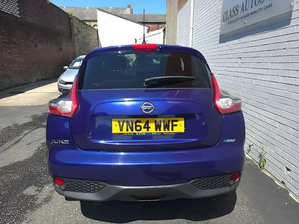 Used 2014 Nissan Juke Tekna Blue - Interior and Exterior details 9