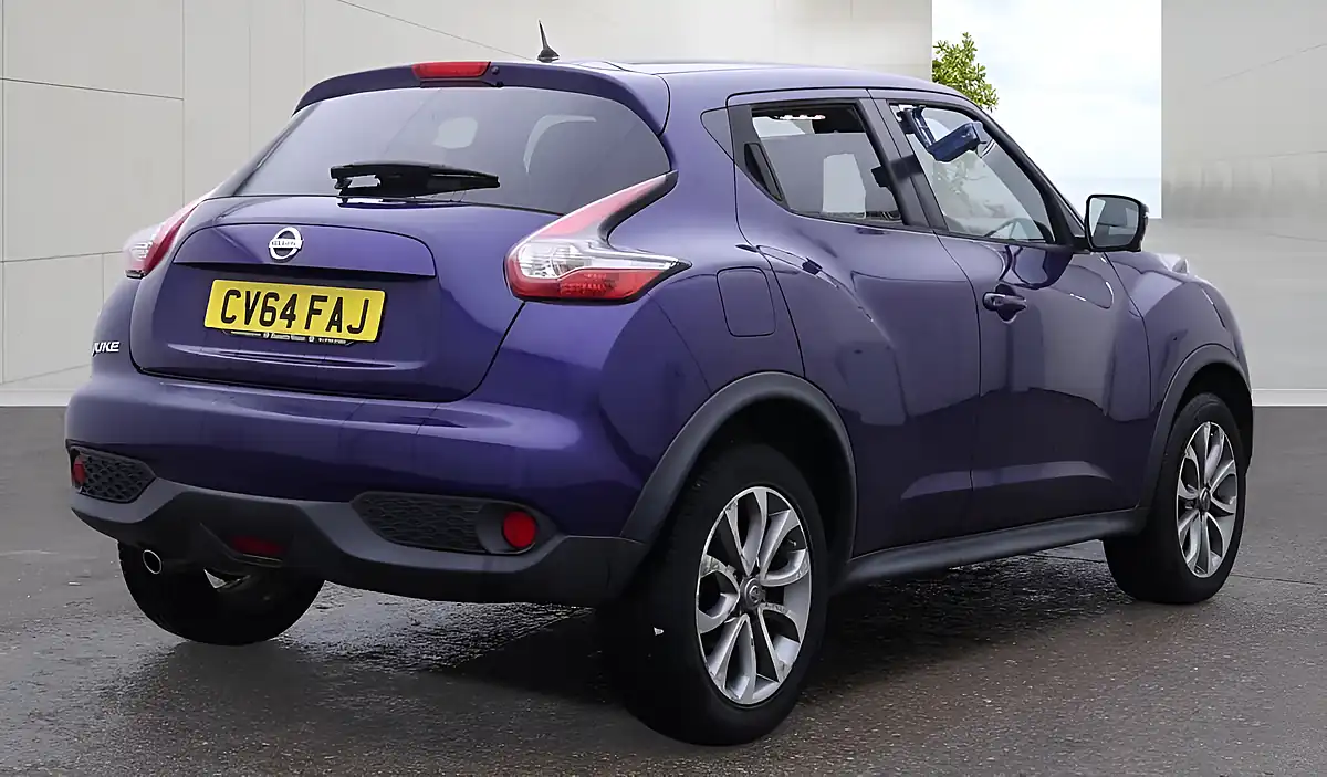Used 2014 Nissan Juke Tekna Blue - Interior and Exterior details 4