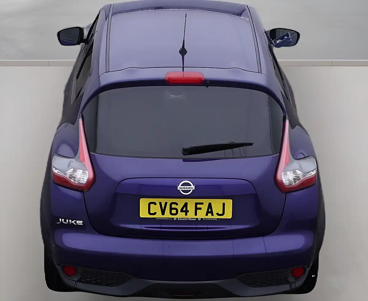 Used 2014 Nissan Juke Tekna Blue - Interior and Exterior details 7