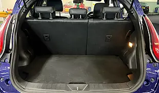 Used 2014 Nissan Juke Tekna Blue - Interior and Exterior details 8