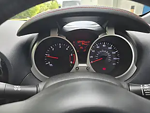 Used 2014 Nissan Juke Tekna Grey - Interior and Exterior details 16