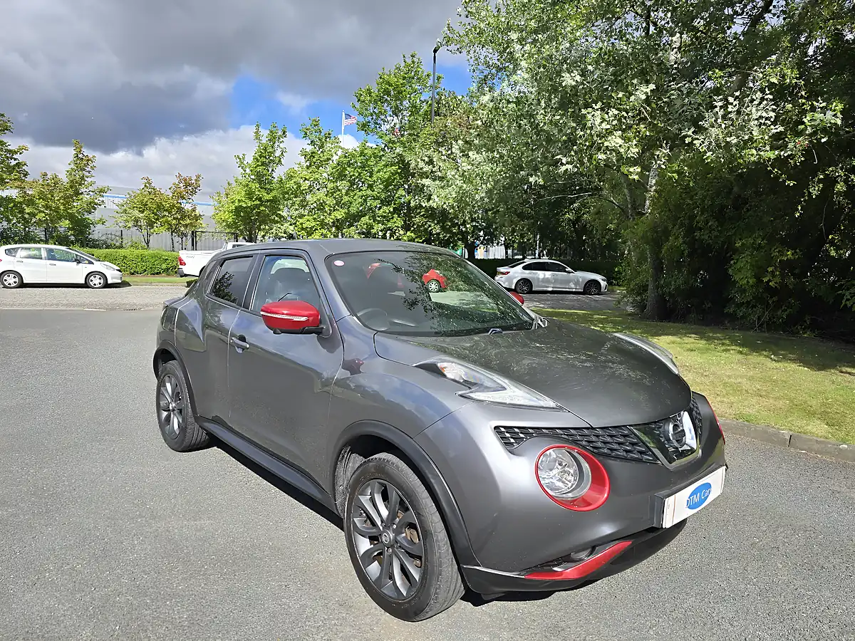 Used 2014 Nissan Juke Tekna Grey - Interior and Exterior details 19
