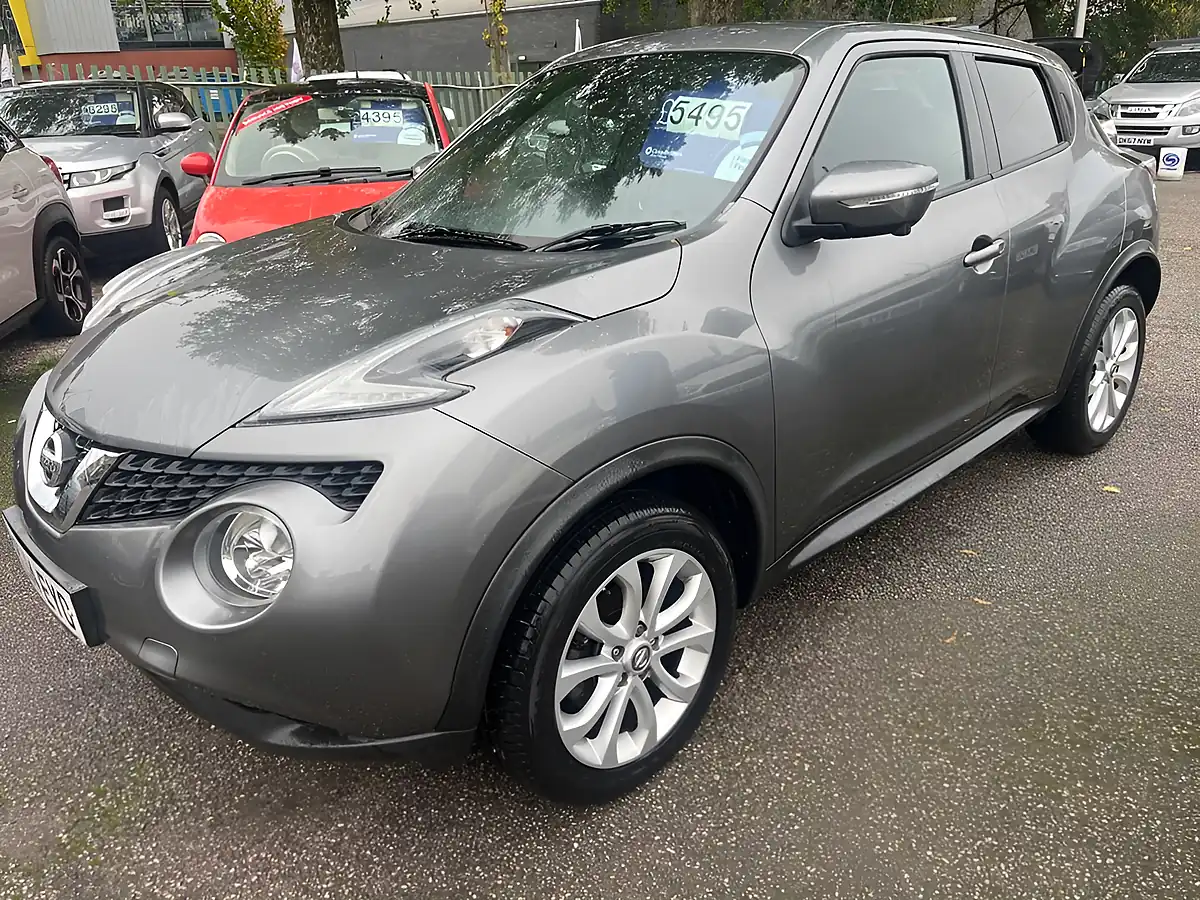 Used 2014 Nissan Juke Tekna Grey - Interior and Exterior details 2