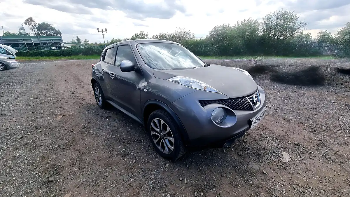 Used 2014 Nissan Juke Tekna Grey - Front View