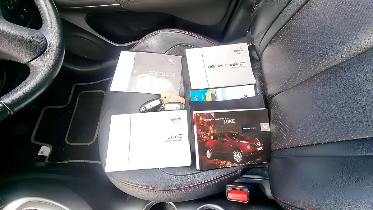 Used 2014 Nissan Juke Tekna Grey - Interior and Exterior details 10