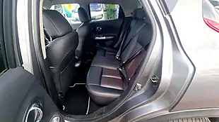 Used 2014 Nissan Juke Tekna Grey - Interior and Exterior details 7