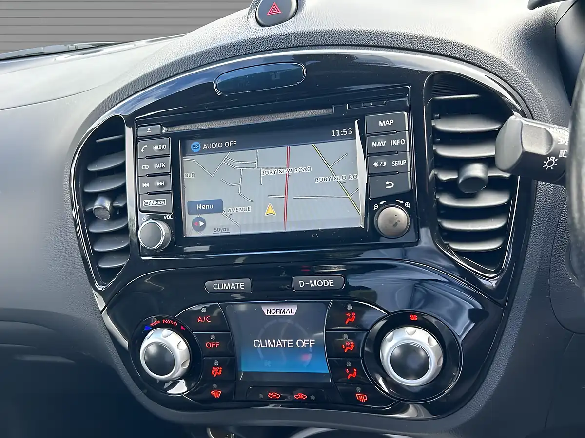 Used 2014 Nissan Juke Tekna Nightshade - Interior and Exterior details 4