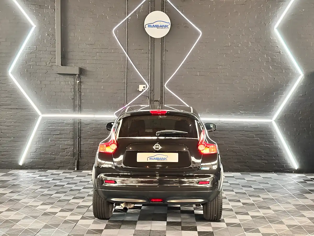 Used 2014 Nissan Juke Tekna Pearl Black - Interior and Exterior details 14