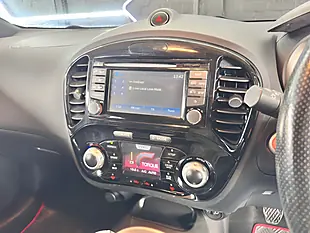 Used 2014 Nissan Juke Tekna Pearl Black - Interior and Exterior details 3