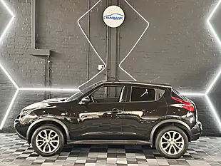 Used 2014 Nissan Juke Tekna Pearl Black - Interior and Exterior details 7
