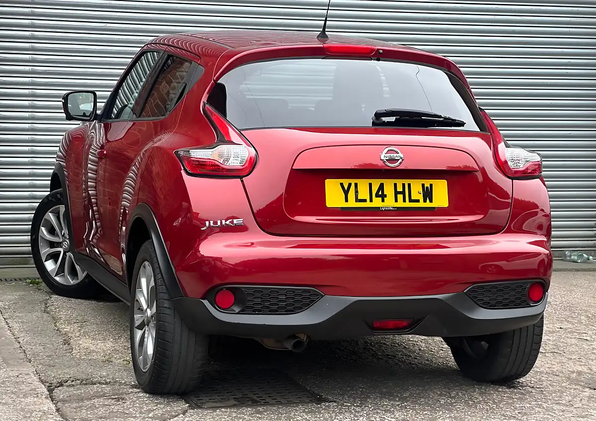 Used 2014 Nissan Juke Tekna Red - Interior and Exterior details 13