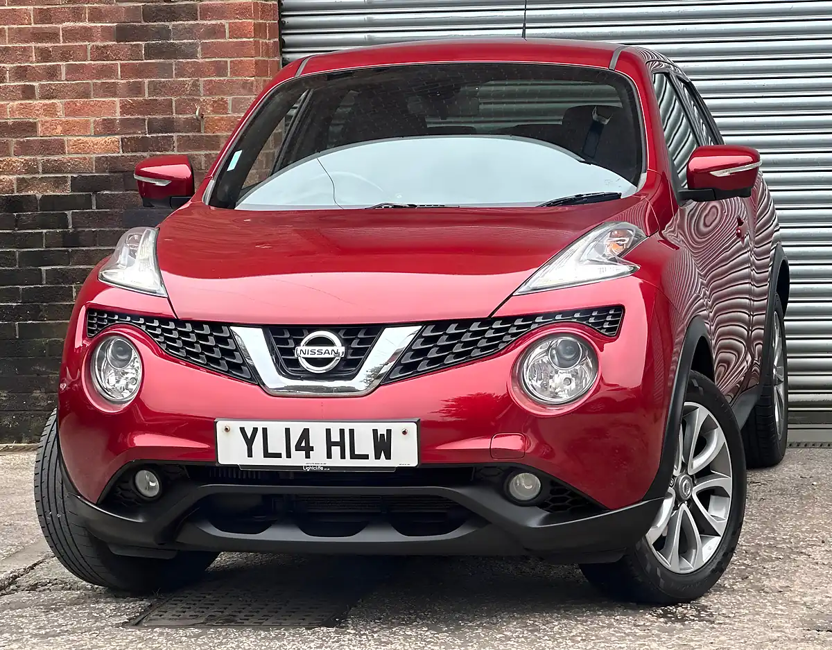 Used 2014 Nissan Juke Tekna Red - Interior and Exterior details 17