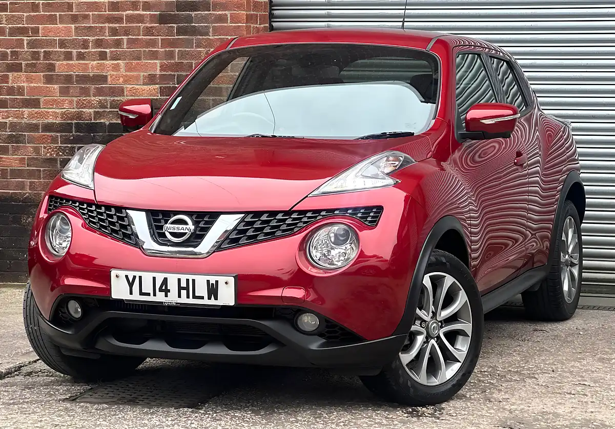 Used 2014 Nissan Juke Tekna Red - Interior and Exterior details 2