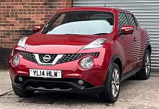 Used 2014 Nissan Juke Tekna Red - Interior and Exterior details 4