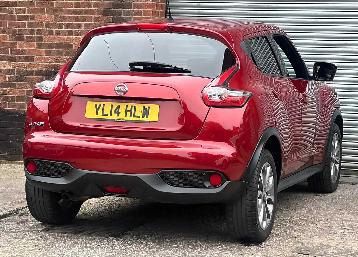 Used 2014 Nissan Juke Tekna Red - Interior and Exterior details 6