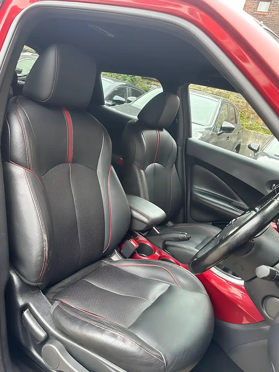Used 2014 Nissan Juke Tekna Red - Interior and Exterior details 8