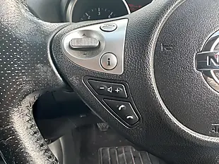 Used 2014 Nissan Juke Tekna Red - Interior and Exterior details 10