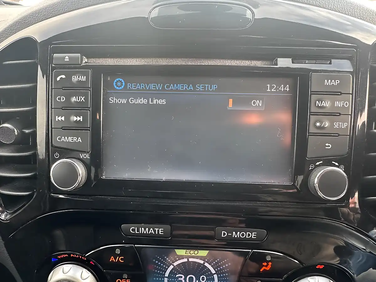 Used 2014 Nissan Juke Tekna Red - Interior and Exterior details 14