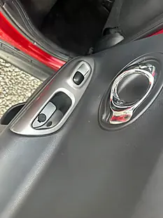 Used 2014 Nissan Juke Tekna Red - Interior and Exterior details 17