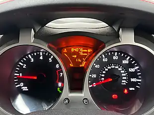Used 2014 Nissan Juke Tekna White - Interior and Exterior details 12
