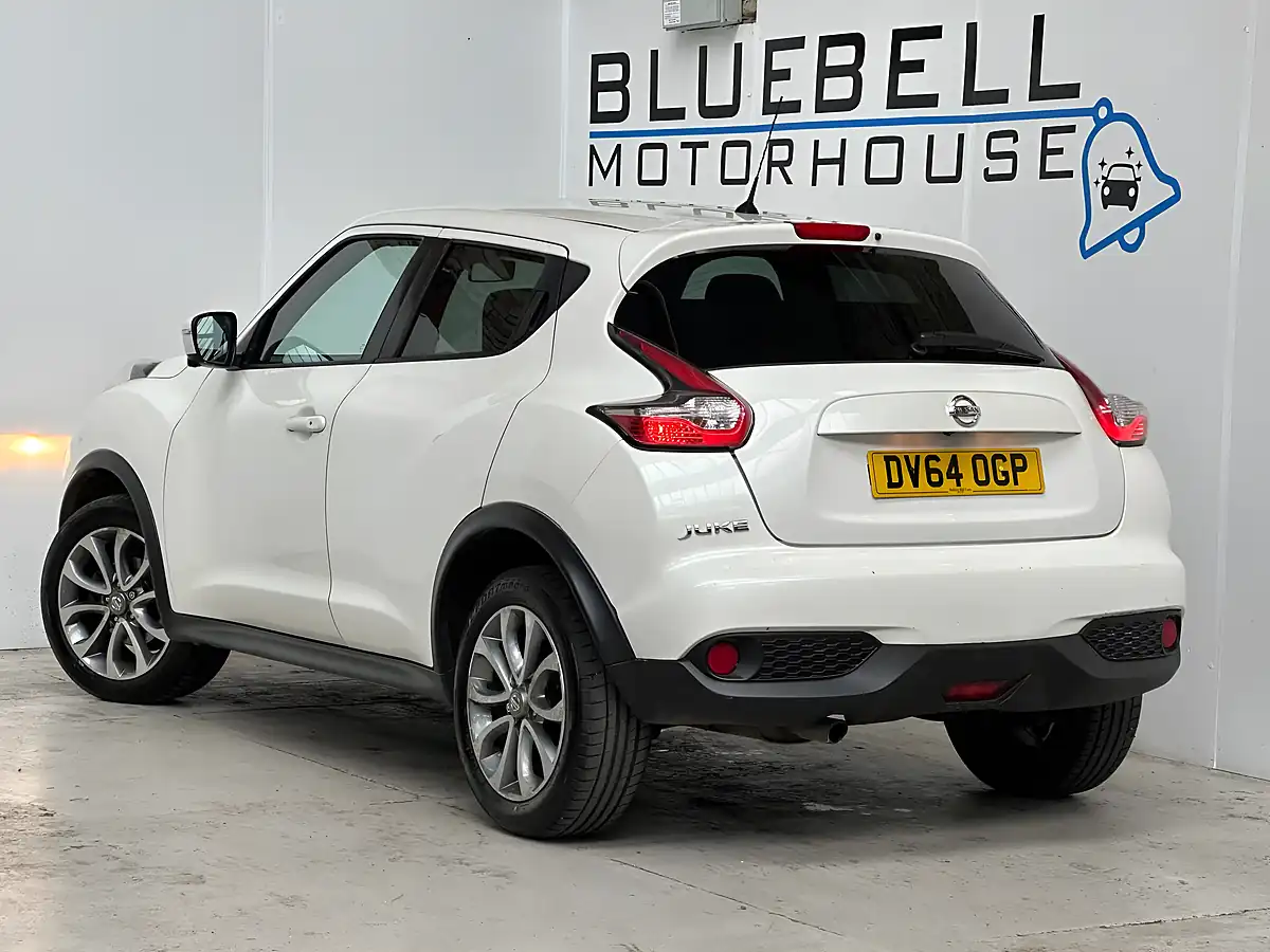 Used 2014 Nissan Juke Tekna White - Interior and Exterior details 4