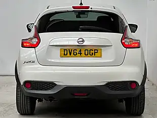 Used 2014 Nissan Juke Tekna White - Interior and Exterior details 5