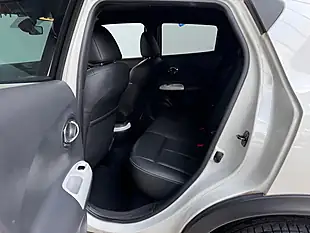 Used 2014 Nissan Juke Tekna White - Interior and Exterior details 10
