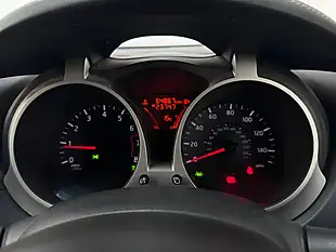 Used 2014 Nissan Juke Tekna White - Interior and Exterior details 12