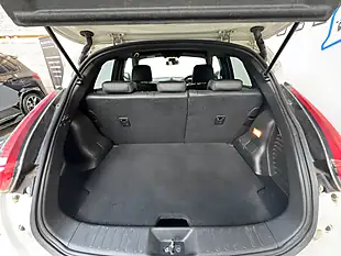 Used 2014 Nissan Juke Tekna White - Interior and Exterior details 18