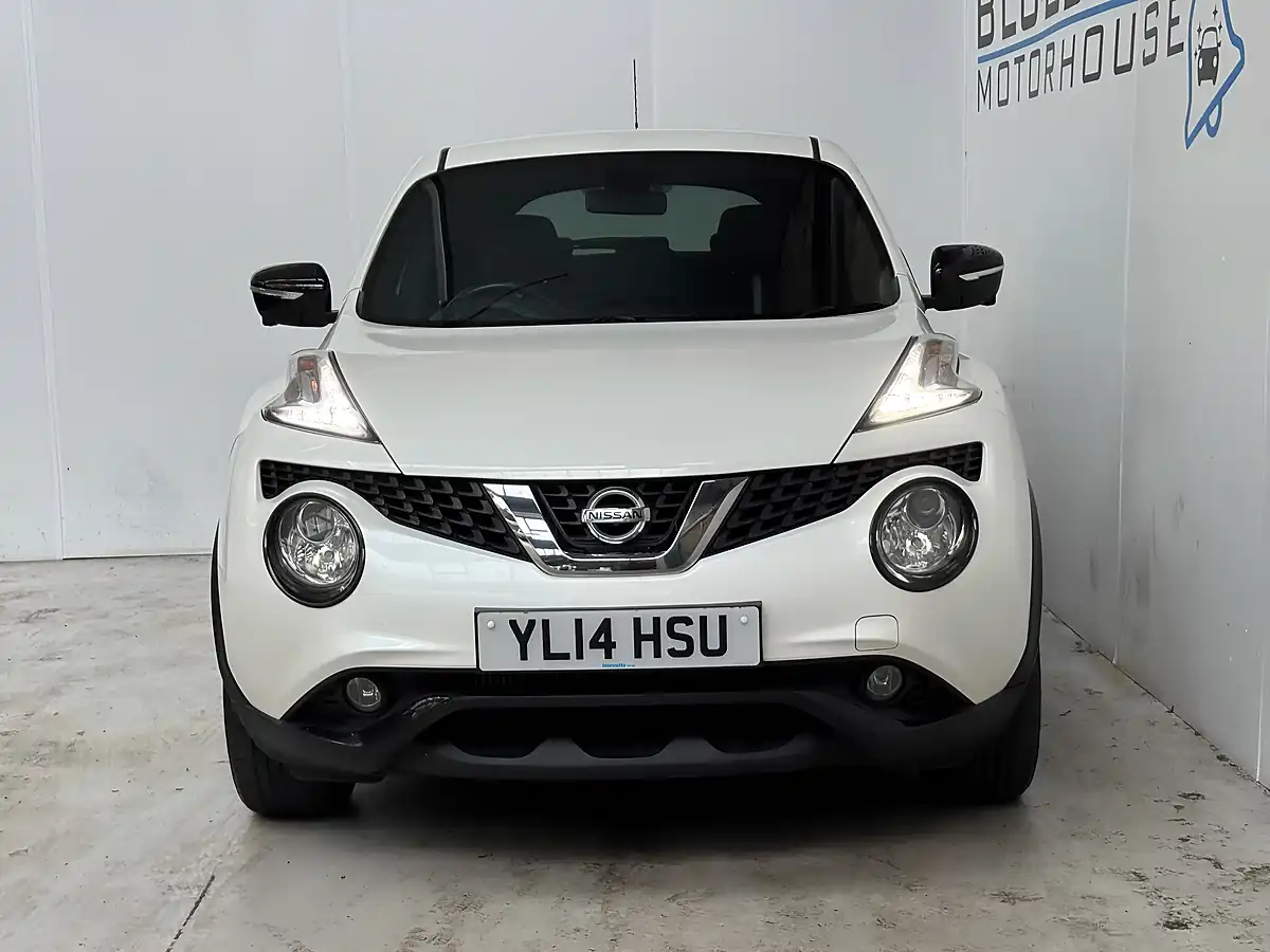 Used 2014 Nissan Juke Tekna White - Interior and Exterior details 2