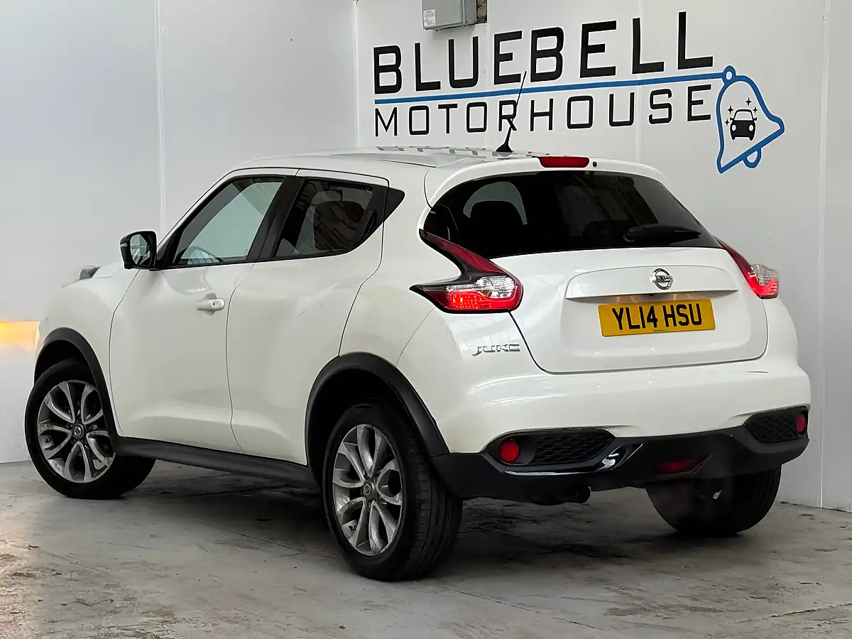 Used 2014 Nissan Juke Tekna White - Interior and Exterior details 4