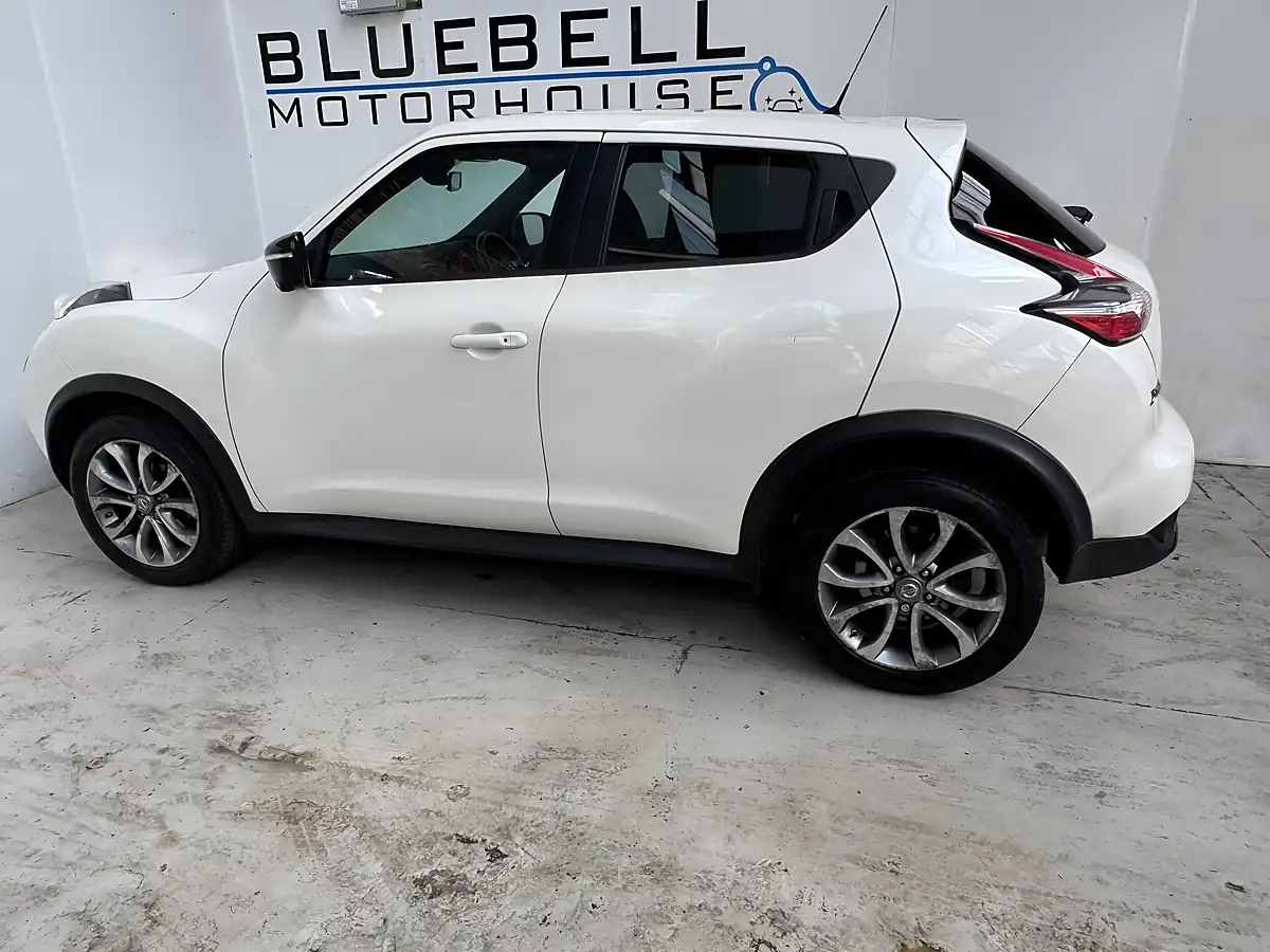 Used 2014 Nissan Juke Tekna White - Interior and Exterior details 6