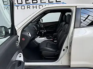 Used 2014 Nissan Juke Tekna White - Interior and Exterior details 9