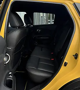 Used 2014 Nissan Juke Tekna Yellow - Interior and Exterior details 11