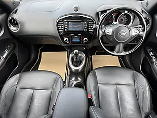 Used 2014 Nissan Juke Tekna Yellow - Interior and Exterior details 13
