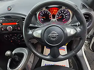 Used 2014 Nissan Juke Visia White - Interior and Exterior details 11