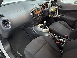 Used 2014 Nissan Juke Visia White - Interior and Exterior details 13