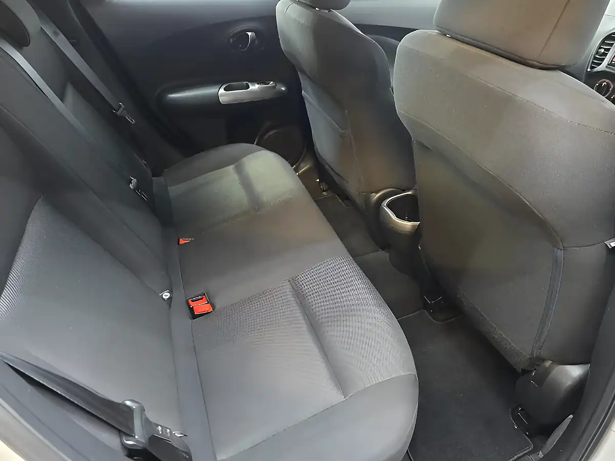 Used 2014 Nissan Juke Visia White - Interior and Exterior details 16