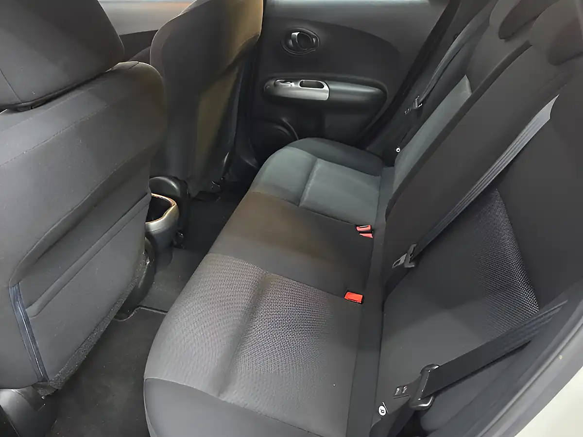 Used 2014 Nissan Juke Visia White - Interior and Exterior details 17