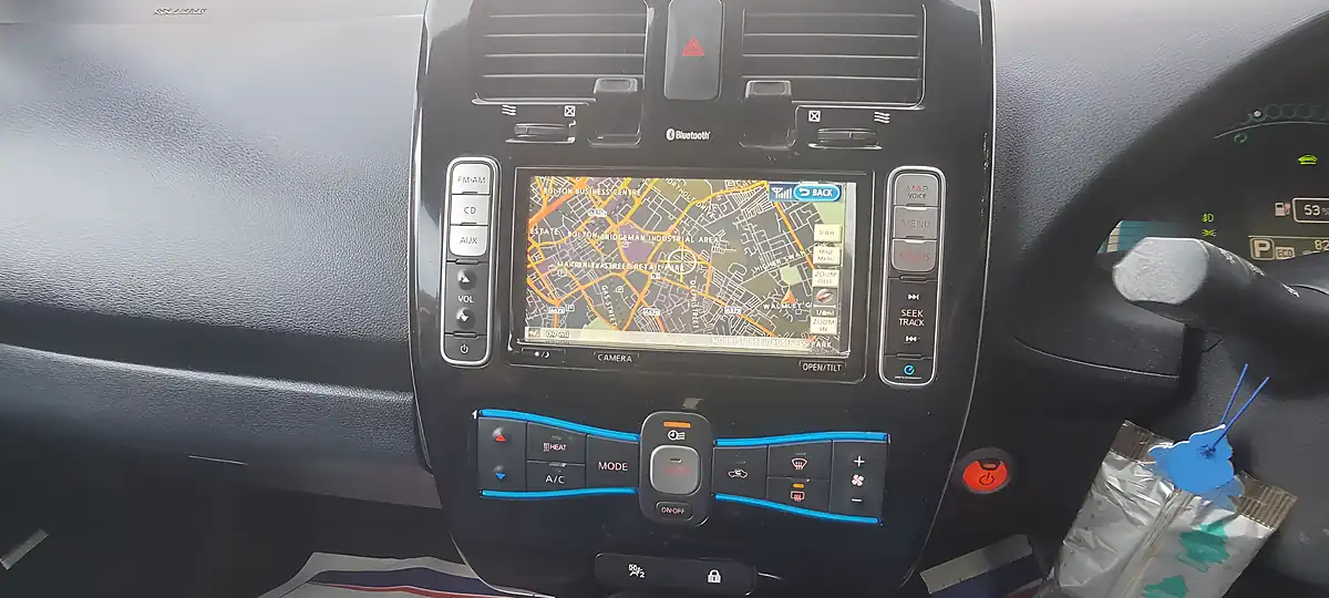 Used 2014 Nissan Leaf Tekna Silver - Interior and Exterior details 13