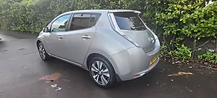 Used 2014 Nissan Leaf Tekna Silver - Interior and Exterior details 15