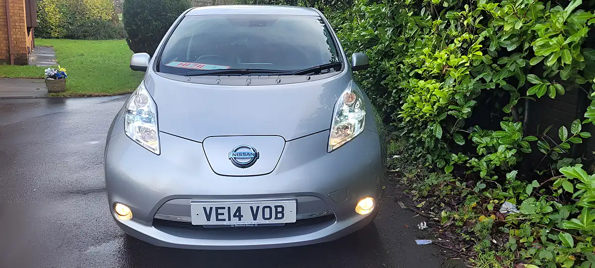Used 2014 Nissan Leaf Tekna Silver - Interior and Exterior details 5