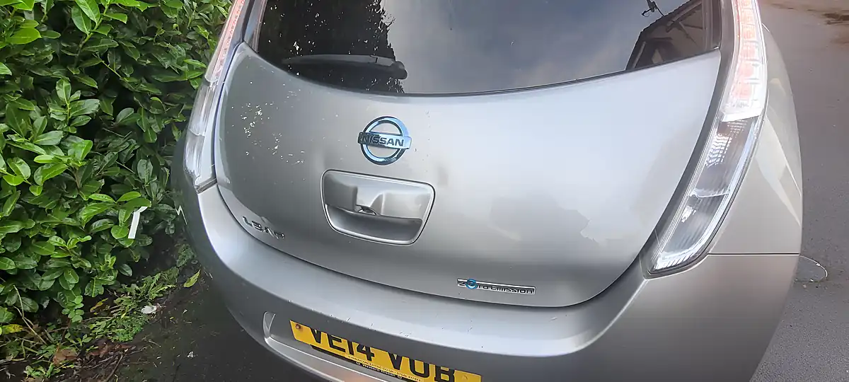 Used 2014 Nissan Leaf Tekna Silver - Interior and Exterior details 8