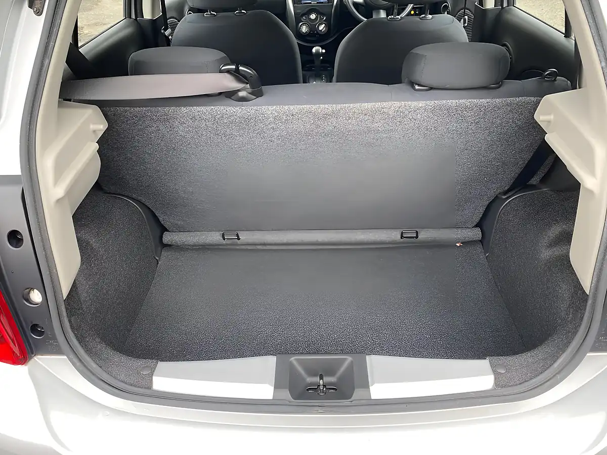 Used 2014 Nissan Micra Acenta Silver - Interior and Exterior details 17